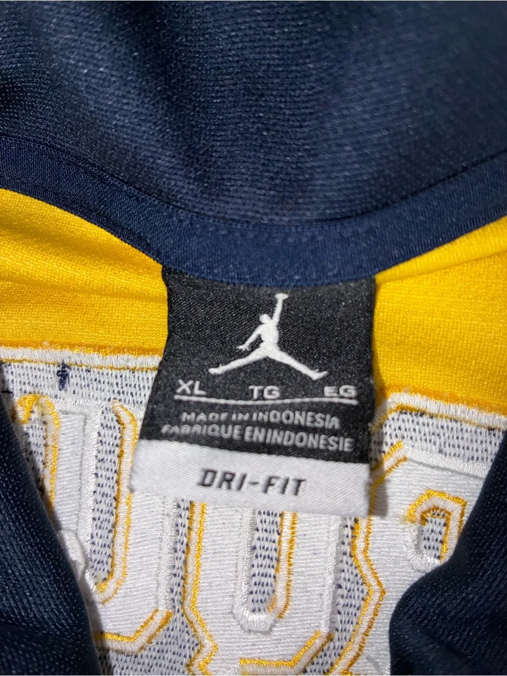 Marquette Air Jordan Zip Up Long Sleeve Sweatshirt Size XL